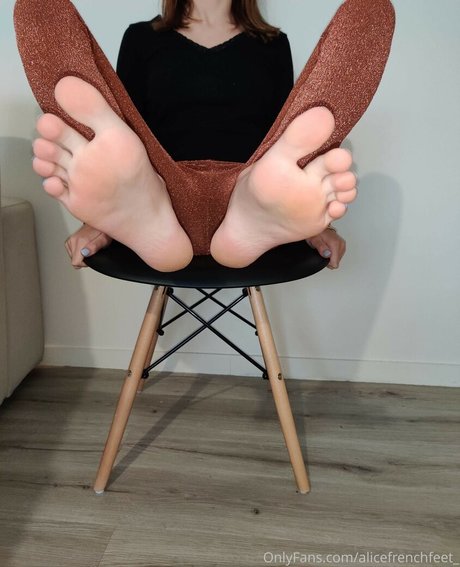 Alicefrenchfeet photo 247