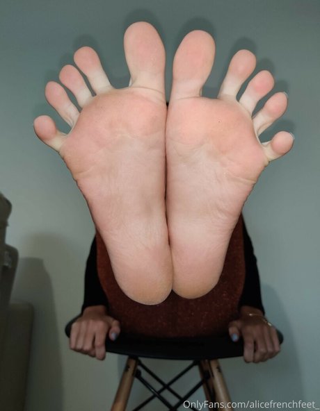 Alicefrenchfeet photo 324