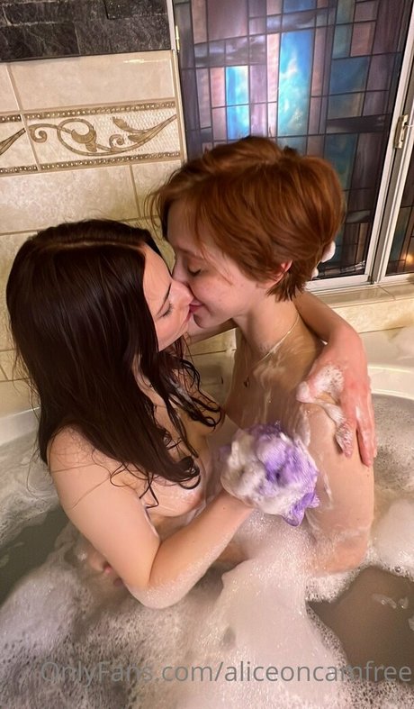 Aliceoncamfree photo 165