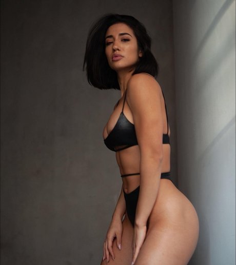 Alicia Arrietta photo 2