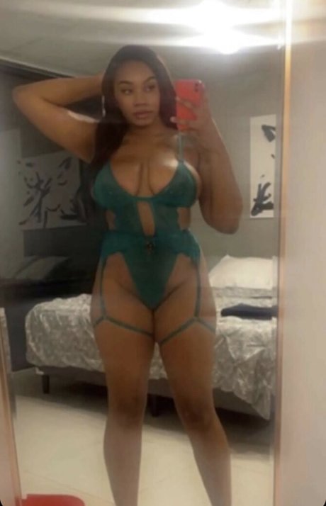 Aliciamoore19 photo 10