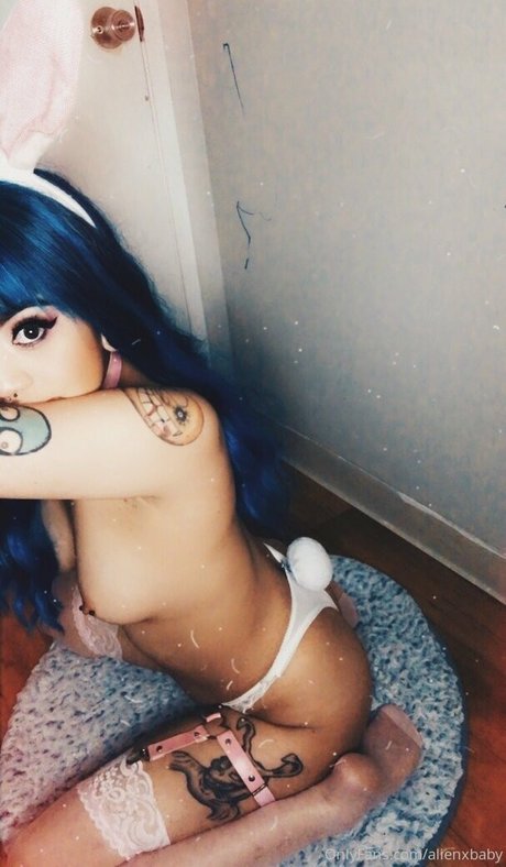 AlienxBaby photo 155