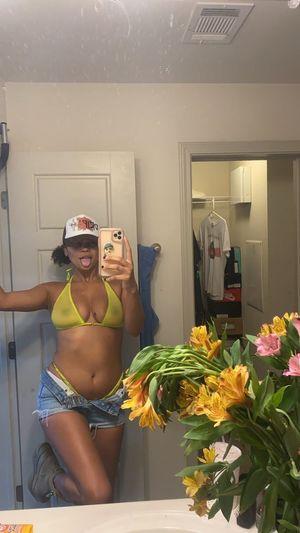 Alina Ali photo 3