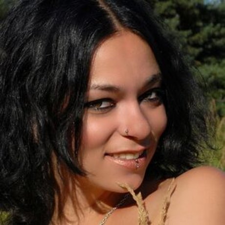 Alina Insania photo 8
