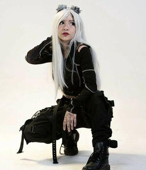 Aline Fox photo 19