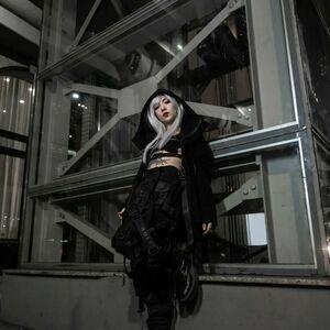 Aline Fox photo 27