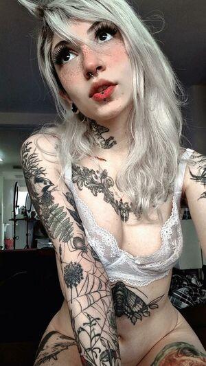 Aline Fox photo 29