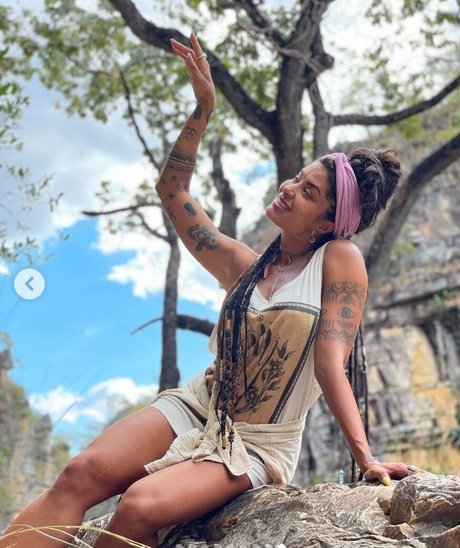 Aline Riscado photo 26