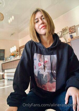 alineraspberry photo 2