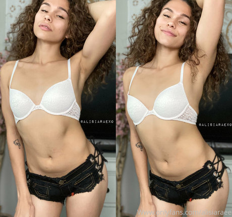 Alisiaraee photo 142