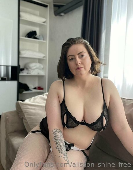 Alisson_shine_free photo 97