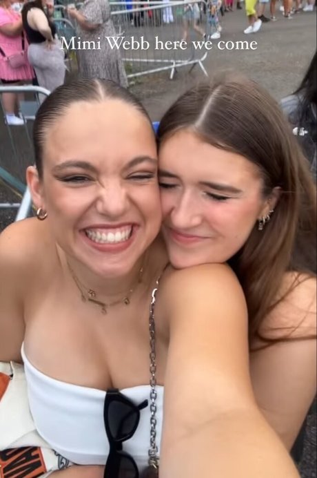 Allie Sherlock photo 29