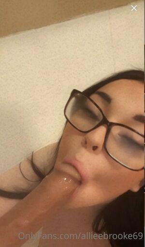 Allieebrooke69 photo 22