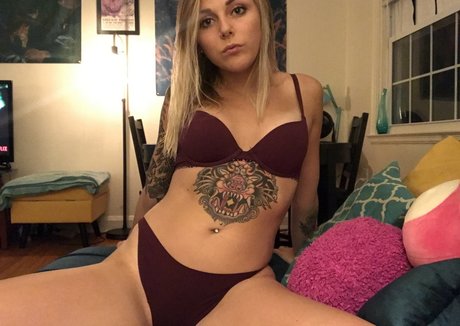 Alliekazam photo 45