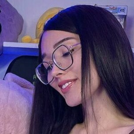 Allison Cazo photo 8