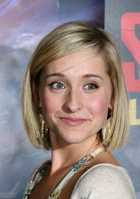 Allison Mack photo 15