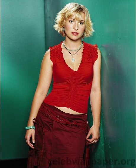 Allison Mack photo 22