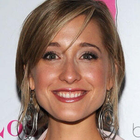 Allison Mack photo 36