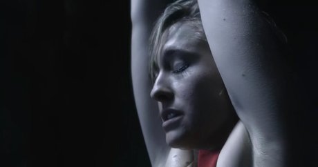 Allison Mack photo 44