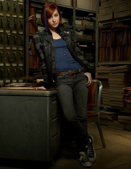 Allison Scagliotti photo 5