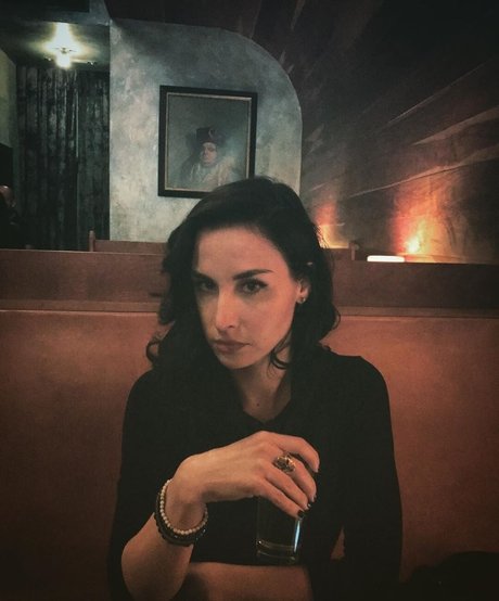 Allison Scagliotti photo 20