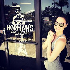 Allison Scagliotti photo 21