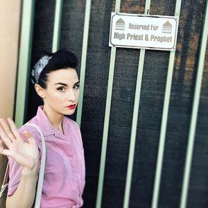 Allison Scagliotti photo 22