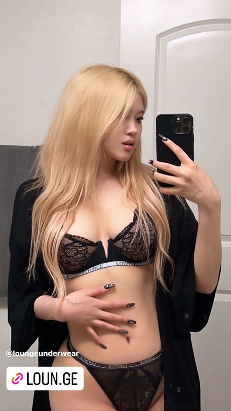Allissa Shin photo 32