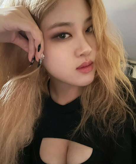 Allissa Shin photo 99