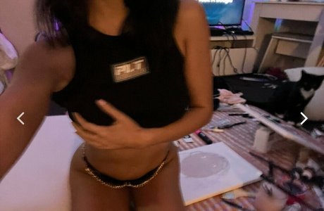 Alliyah photo 272