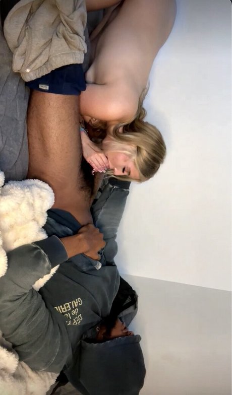 Allymcfarland18 photo 2