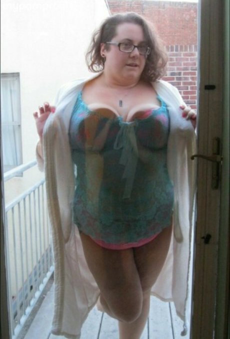 AlphaHarlot photo 4