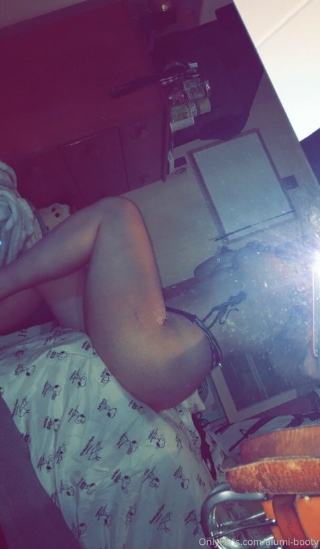 Alumi-booty photo 5