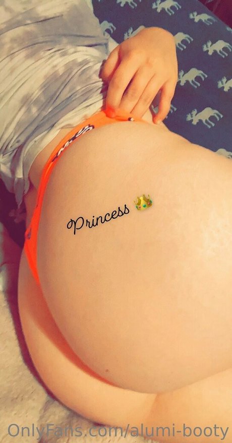 Alumi-booty photo 17