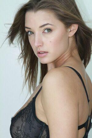 Alyssa Arce photo 82