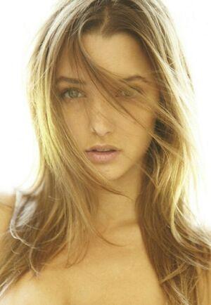 Alyssa Arce photo 570