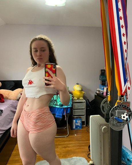 Alyssa Cleversey photo 16