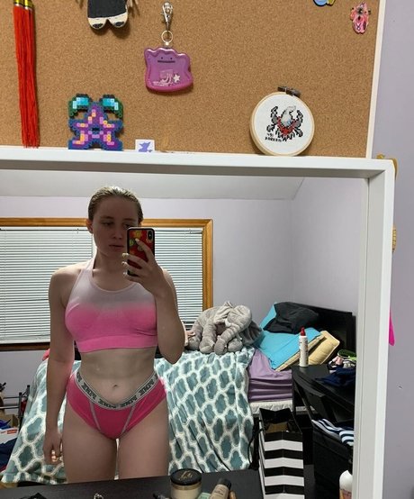 Alyssa Cleversey photo 46