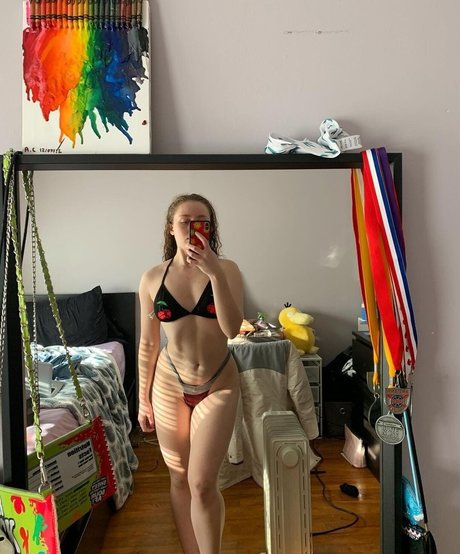 Alyssa Cleversey photo 56