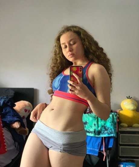 Alyssa Cleversey photo 67
