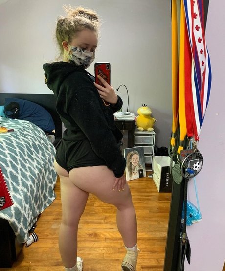 Alyssa Cleversey photo 93