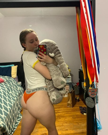 Alyssa Cleversey photo 127