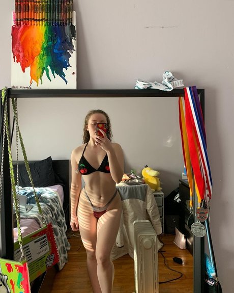 Alyssa Cleversey photo 142