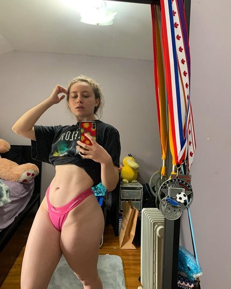 Alyssa Cleversey photo 163