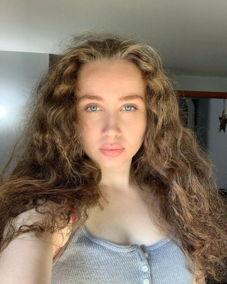 Alyssa Cleversey photo 173