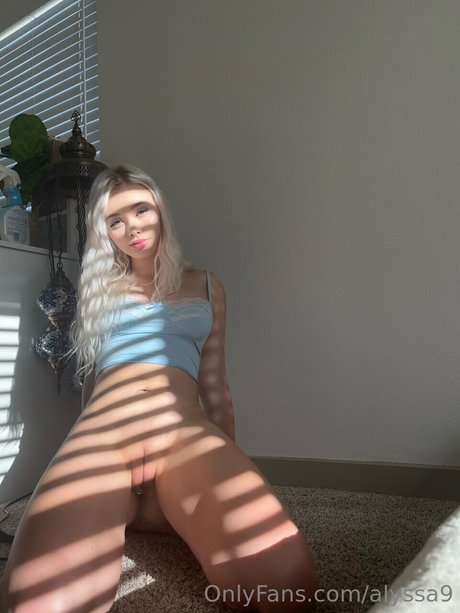 Alyssa Devyn photo 557