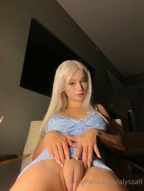 Alyssa Devyn photo 981