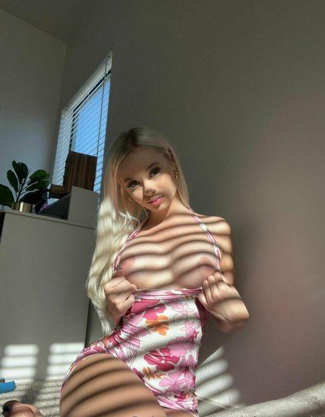 Alyssa Devyn photo 1181