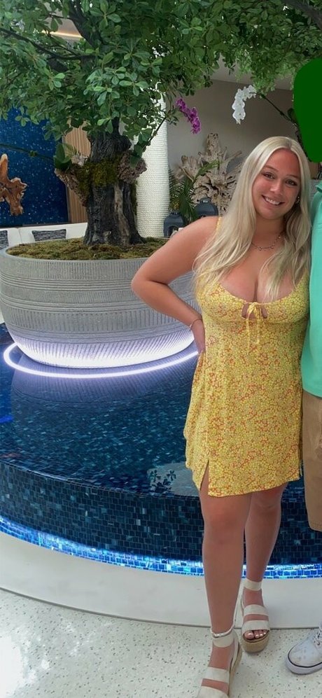 Alyssa K photo 27