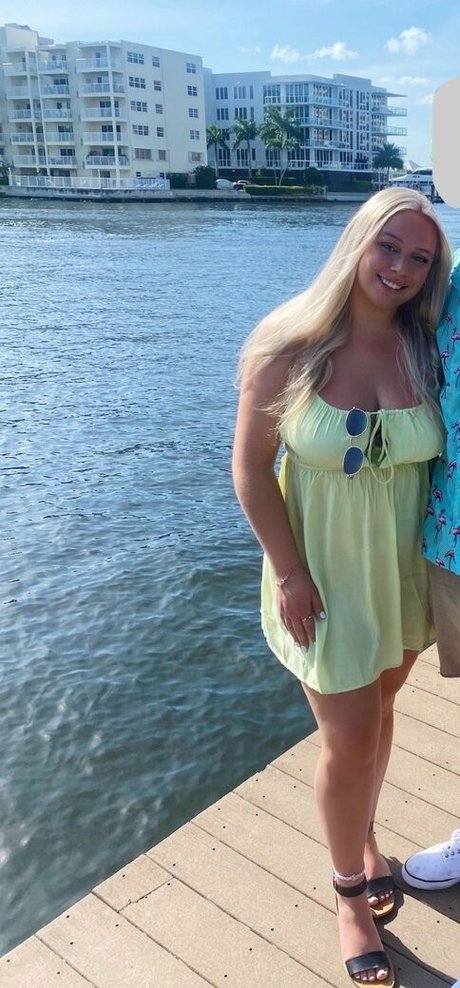 Alyssa K photo 32
